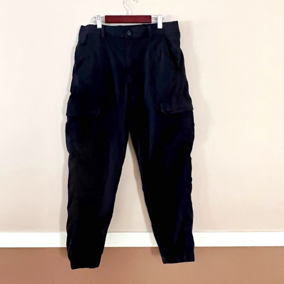 Men’s Uniqlo Black Cargo Pants Size Small 27-30” - Picture 1 of 4